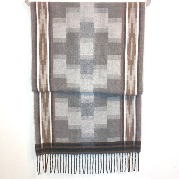 Vintage Cashmink V. Fraas Aztec Print Fringe Gray Winter Scarf - Picture 2 of 5